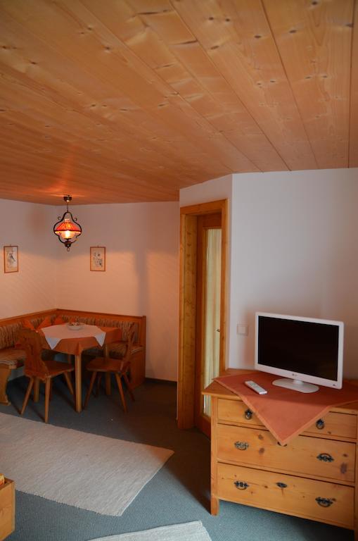 Berggasthaus Weingarten Ruhpolding Room photo