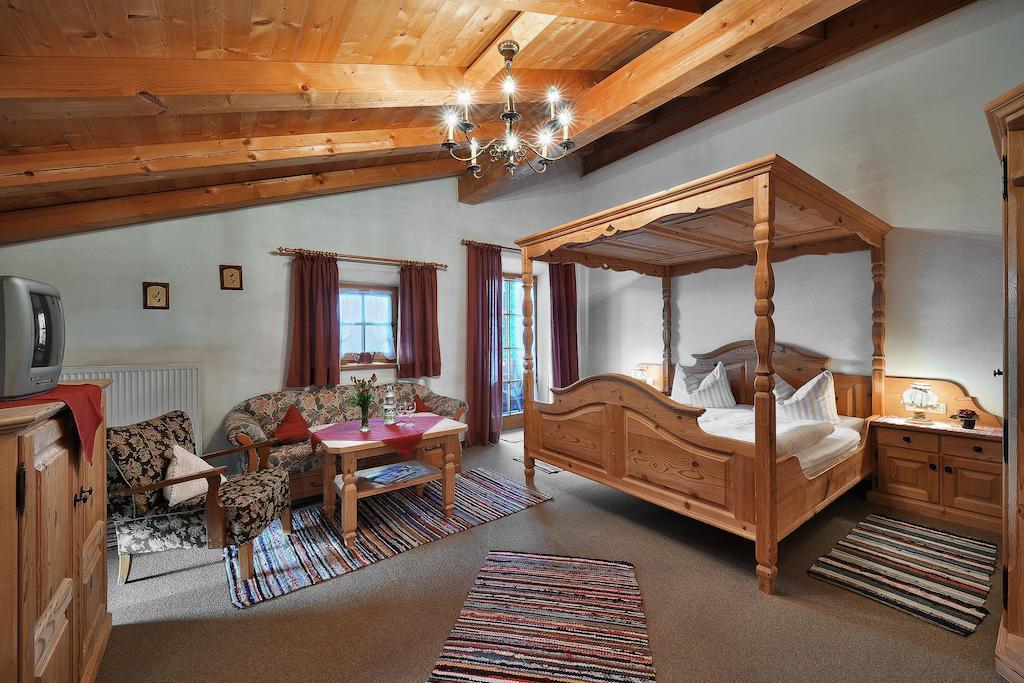 Berggasthaus Weingarten Ruhpolding Room photo